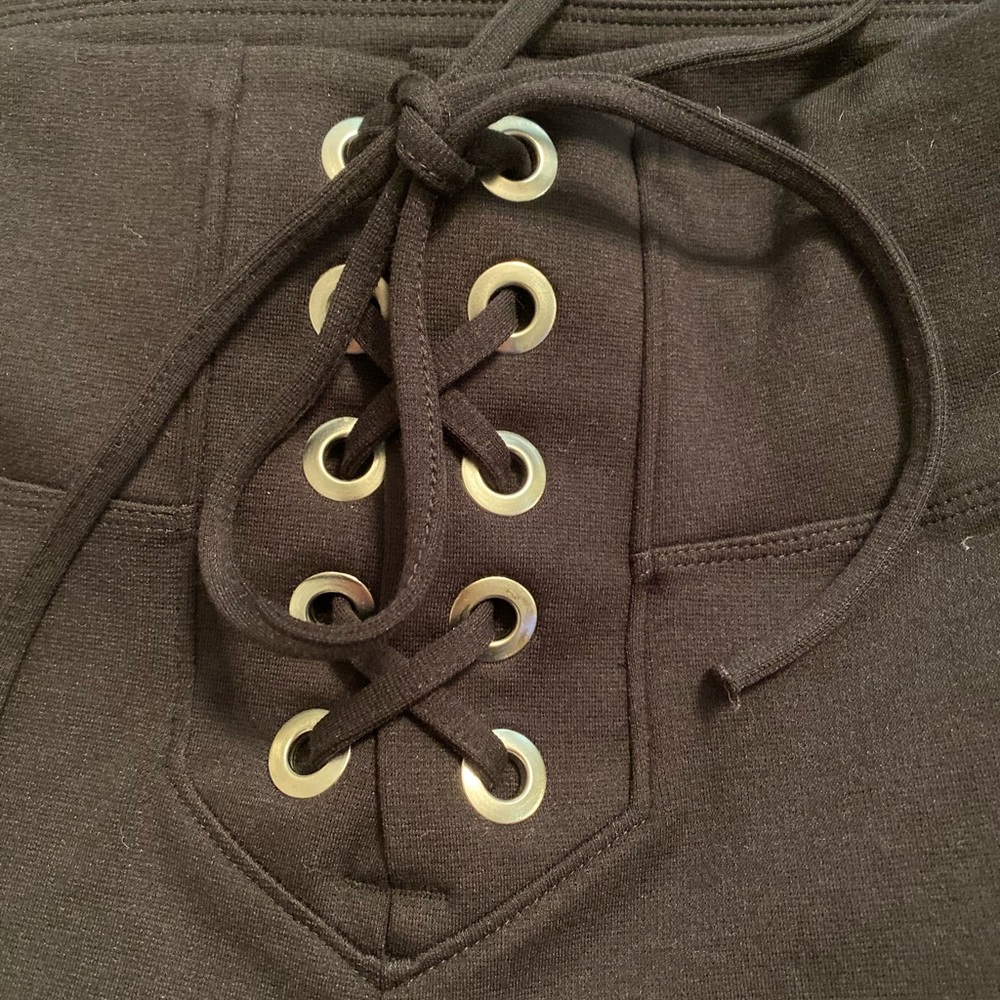Black leggings with front tie
